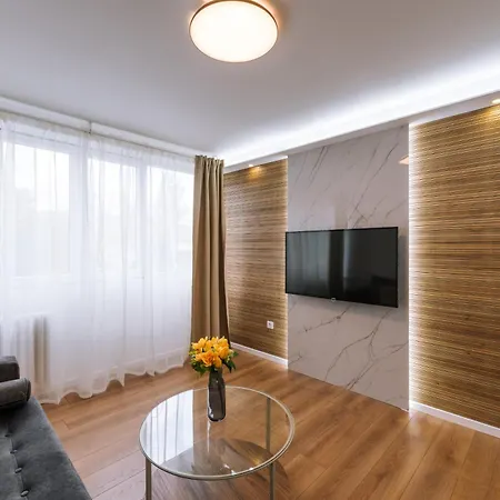 Marshal Autokomanda Apartment Belgrad