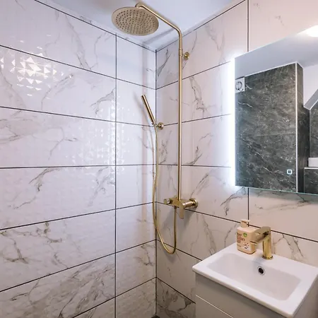 Marshal Autokomanda Apartment Belgrad